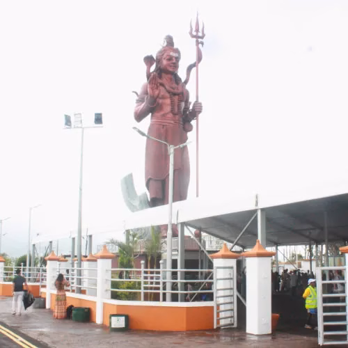 Shiva Statue Grand Bassin