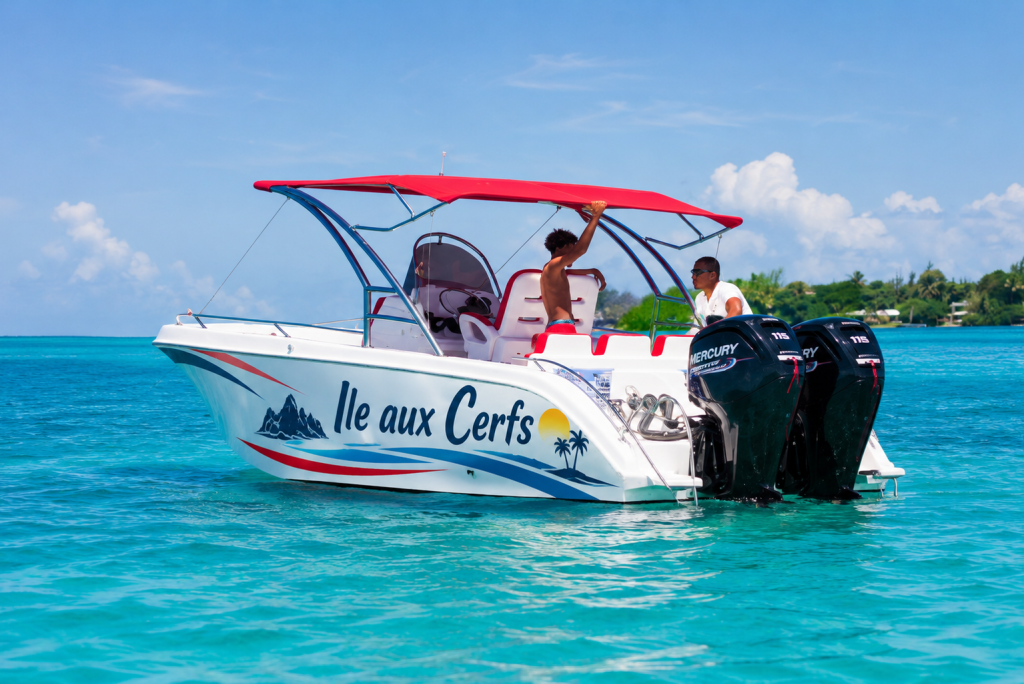 Speed Boat Trip to Ile Aux Cerf and GRSE Waterfall visit